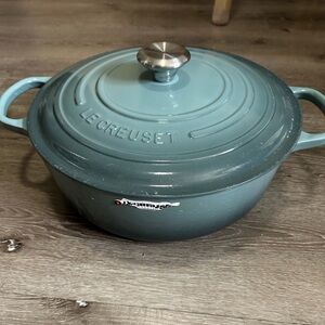 Le Creuset Teal Enameled Cast Iron Dutch Oven color OCEAN made in France